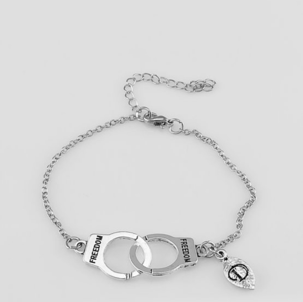 Best friend necklaces